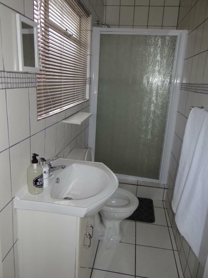 Credo Guest House Bloemfontein Eksteriør billede