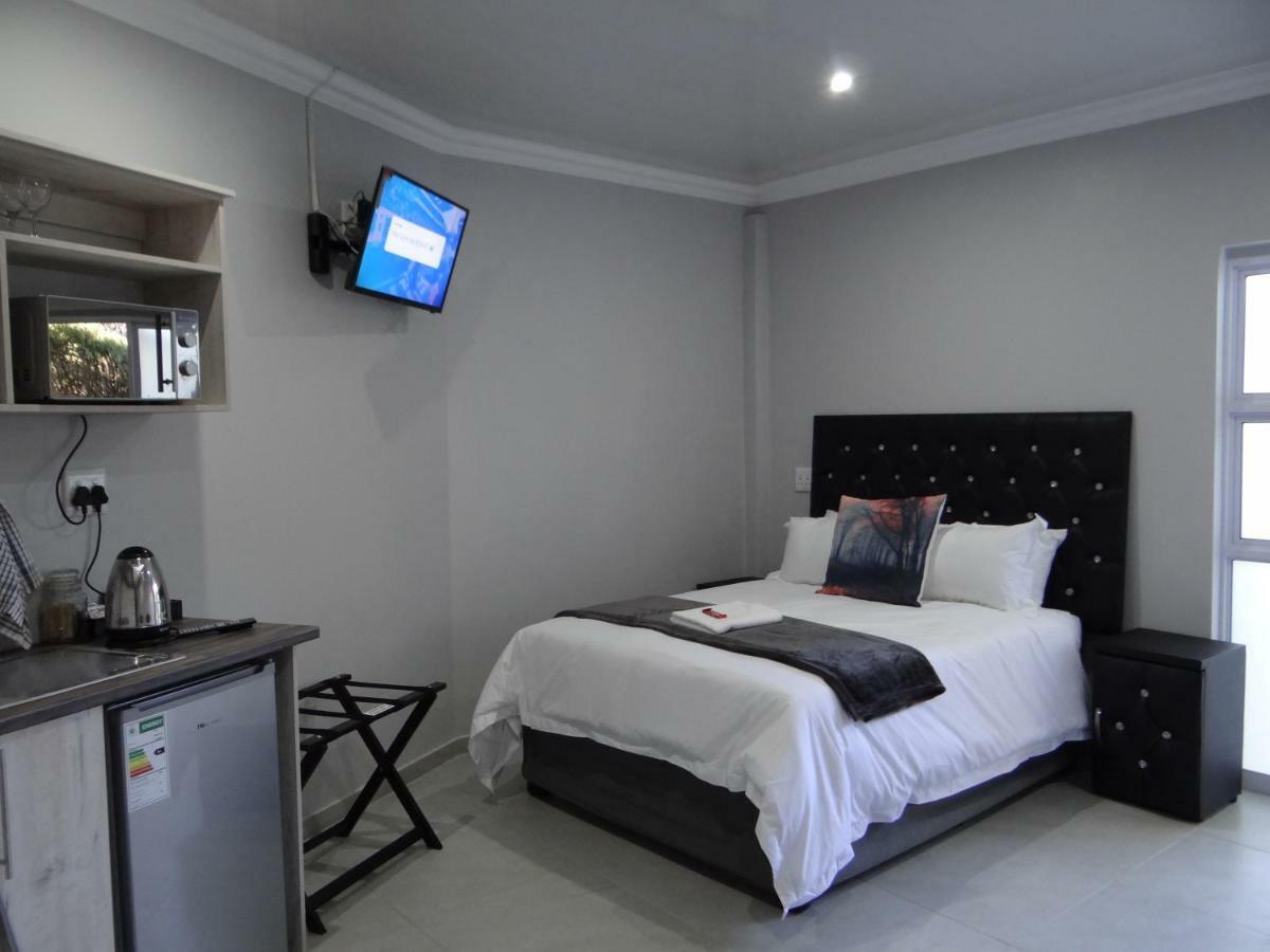 Credo Guest House Bloemfontein Eksteriør billede