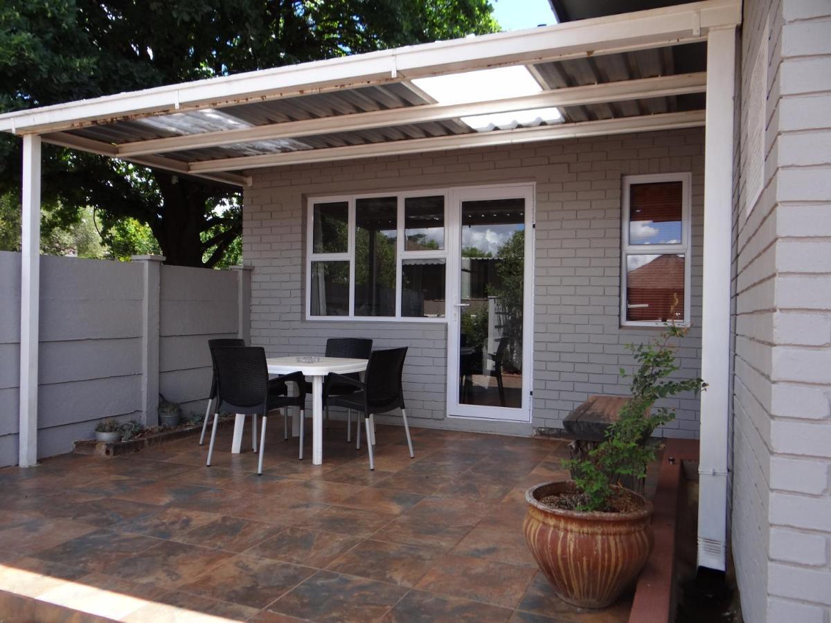 Credo Guest House Bloemfontein Eksteriør billede